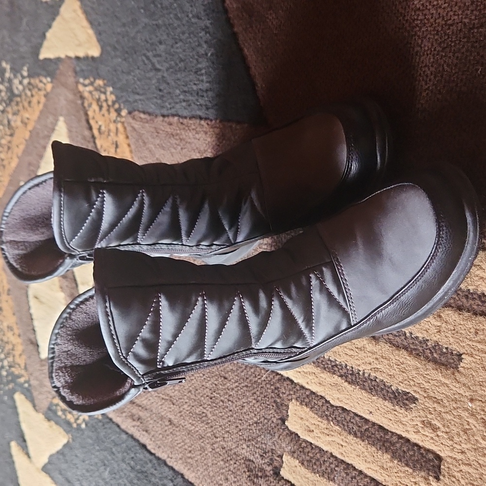 Weatherproof boots